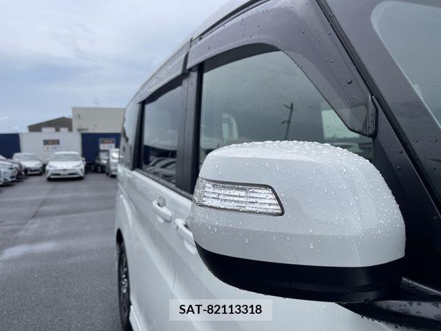 Honda STEP WGN 2019-05 324703-3