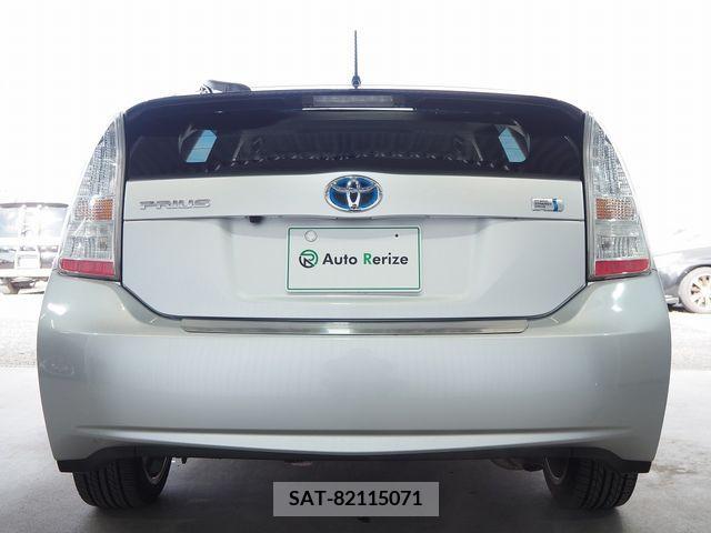 Toyota PRIUS 2010-07 282046-3