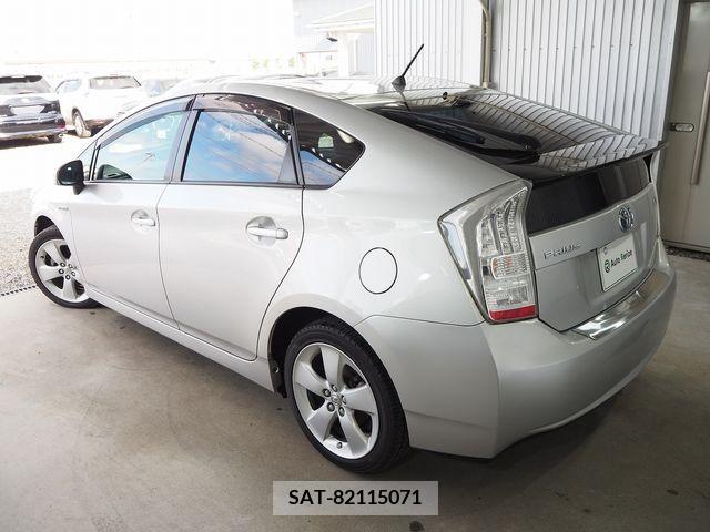Toyota PRIUS 2010-07 282046-4