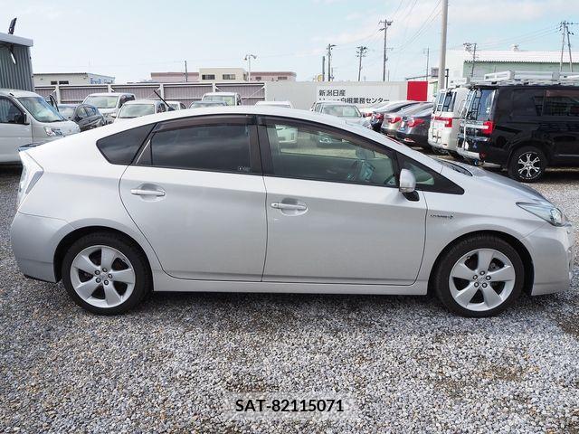 Toyota PRIUS 2010-07 282046-5