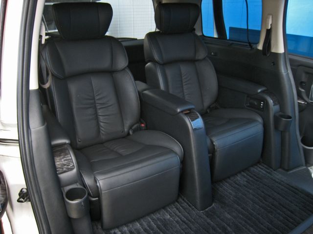 Nissan ELGRAND 2017-08 3829-23