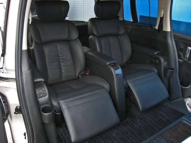 Nissan ELGRAND 2017-08 3829-24