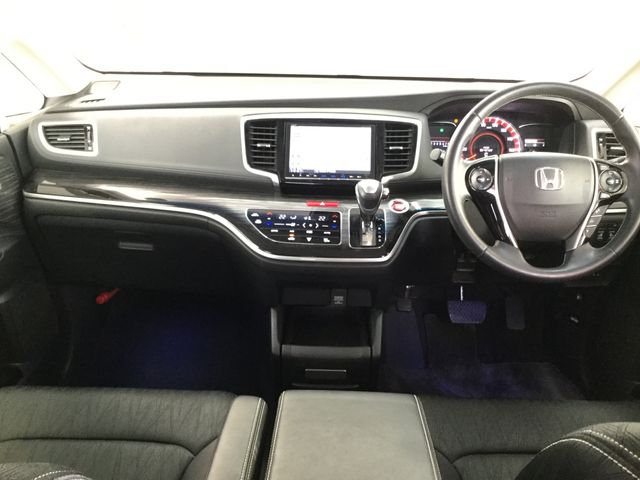 Honda ODYSSEY 2017-06 14414-1