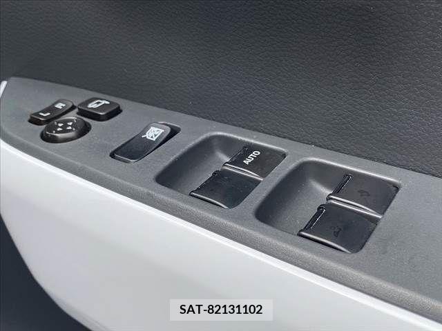 Mazda FLAIR CROSSOVER 2014-07 327418-23