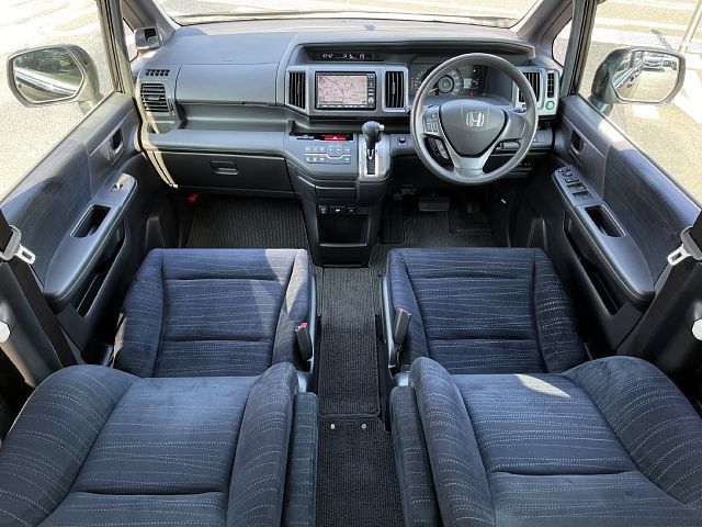 Honda e 2012-01 182150-1