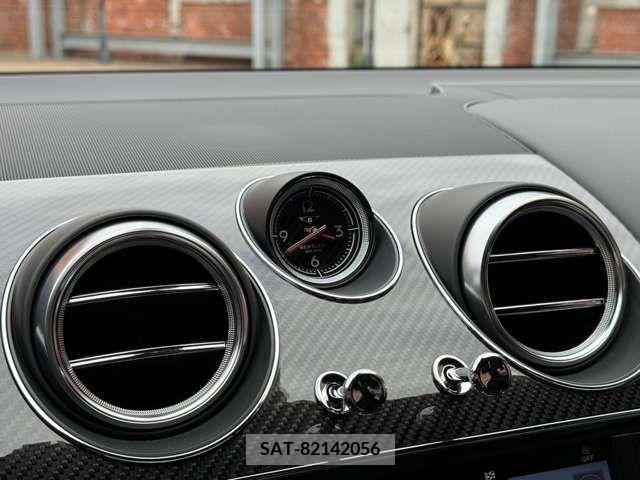 Bentley BENTAYGA 2020-02 233093-13