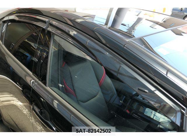 Toyota PRIUS 2023-06 349581-6