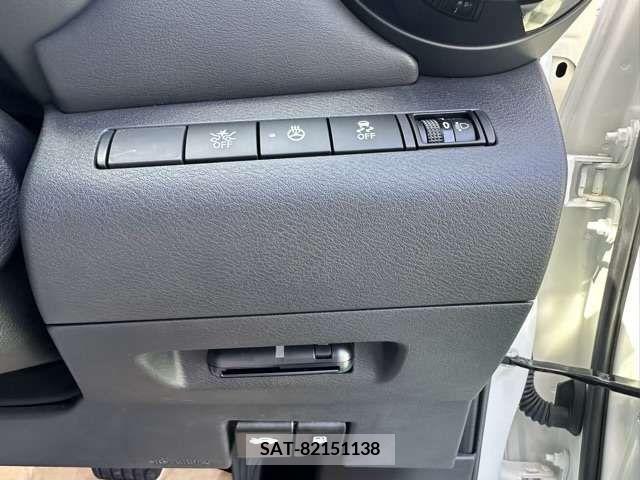 Nissan KICKS 2021-04 383712-16