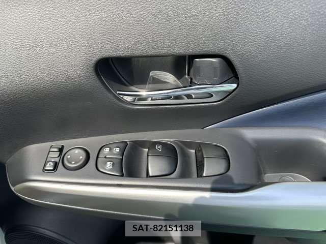 Nissan KICKS 2021-04 383712-13