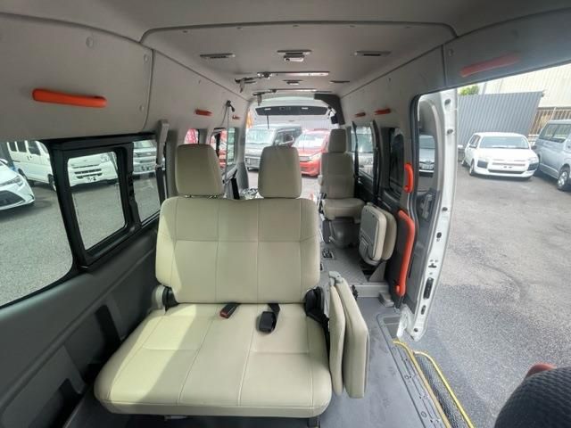 Nissan NV350 Caravan 2013-06 3505-15
