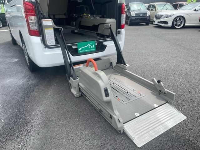 Nissan NV350 Caravan 2013-06 3505-25