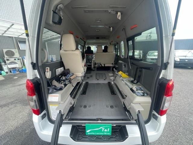 Nissan NV350 Caravan 2013-06 3505-24