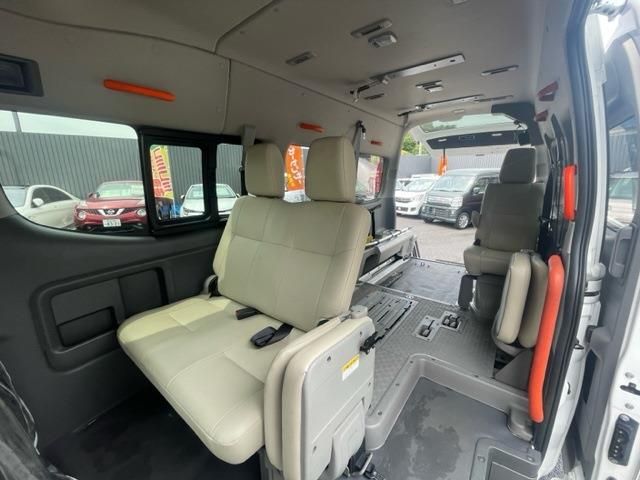 Nissan NV350 Caravan 2013-06 3505-16