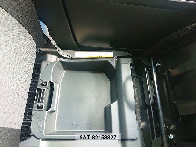 Daihatsu WAKE 2016-06 234895-5