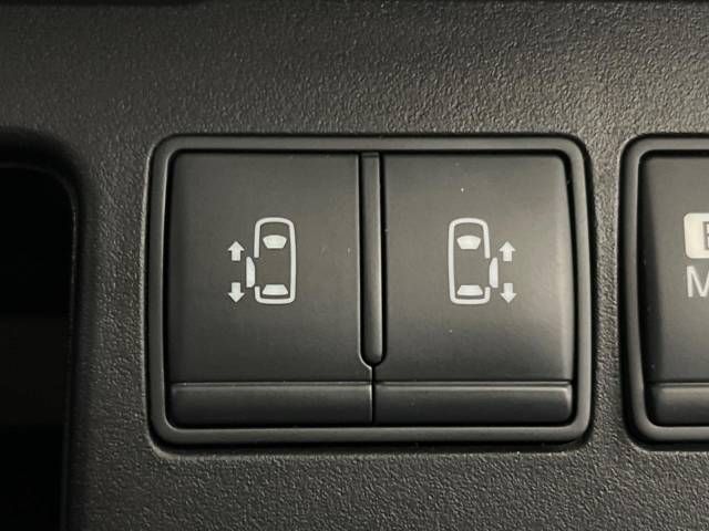 Nissan SERENA 2012-10 1822-2