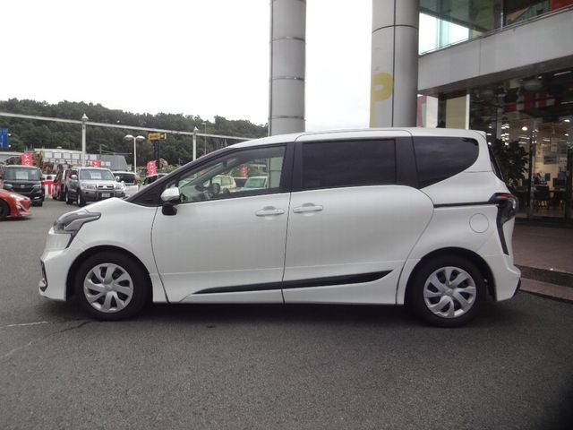 Toyota SIENTA 2016-08 20999-4