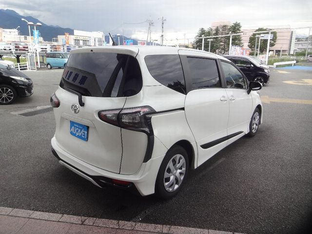 Toyota SIENTA 2016-08 20999-1