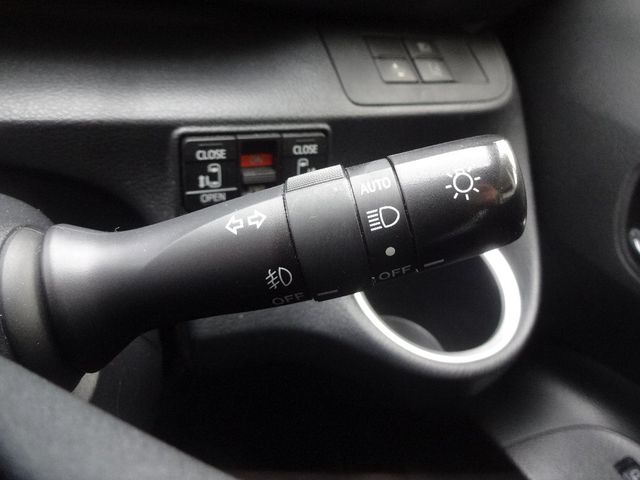 Toyota SIENTA 2016-08 20999-16