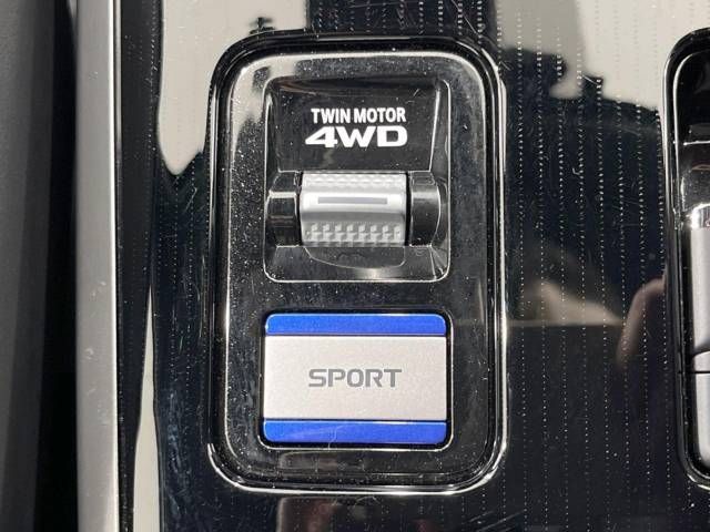 Mitsubishi OUTLANDER PHEV 2019-01 27528-2