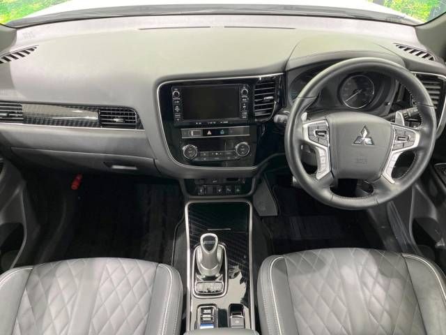 Mitsubishi OUTLANDER PHEV 2019-01 27528-1