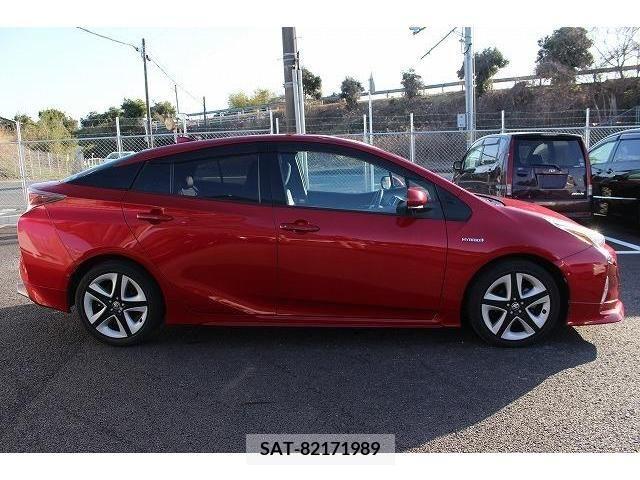 Toyota PRIUS 2016-07 211663-6