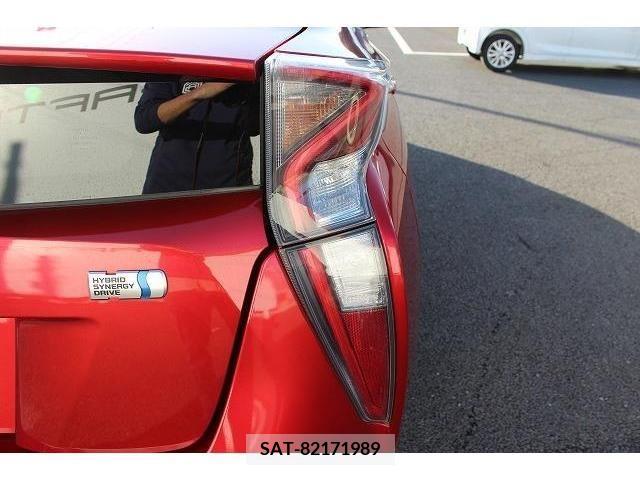 Toyota PRIUS 2016-07 211663-10