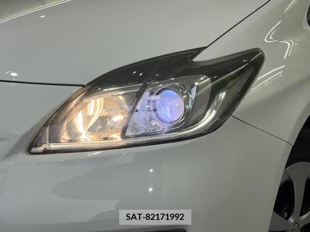 Toyota PRIUS 2013-07 343038-15