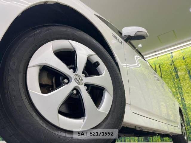 Toyota PRIUS 2013-07 343038-16