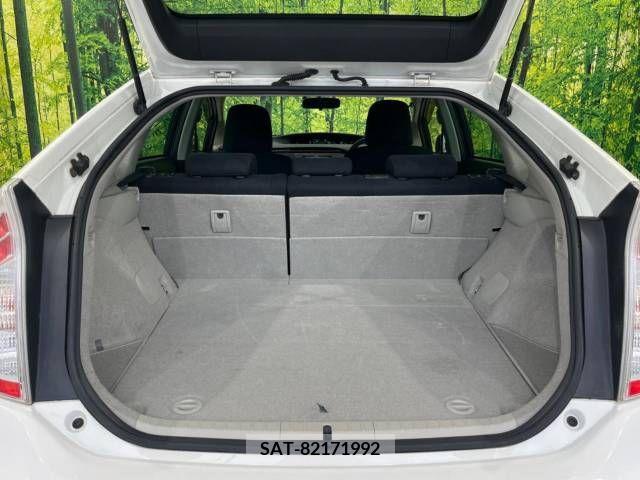 Toyota PRIUS 2013-07 343038-11