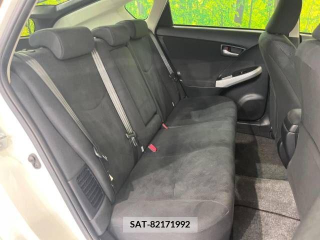 Toyota PRIUS 2013-07 343038-10