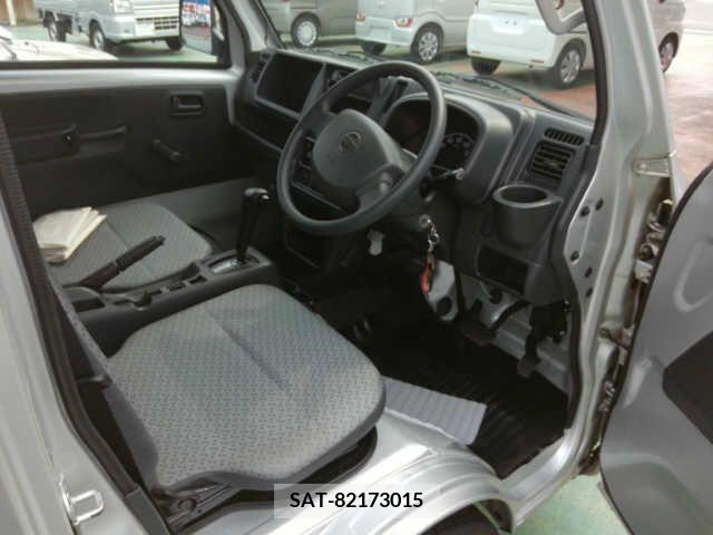 Nissan CLIPPER 2016-07 385533-1