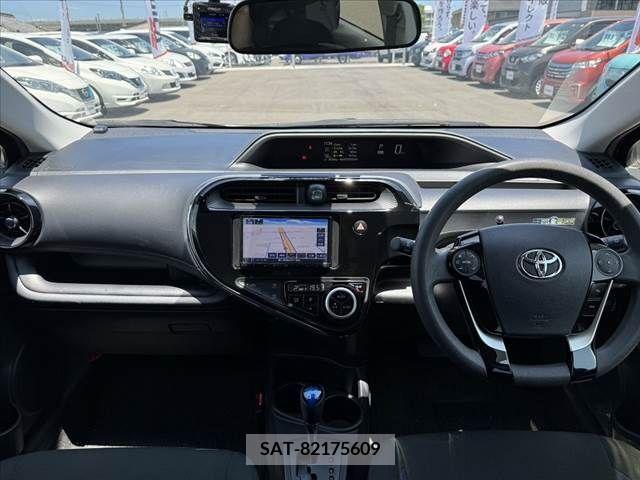 Toyota AQUA 2019-03 260465-1