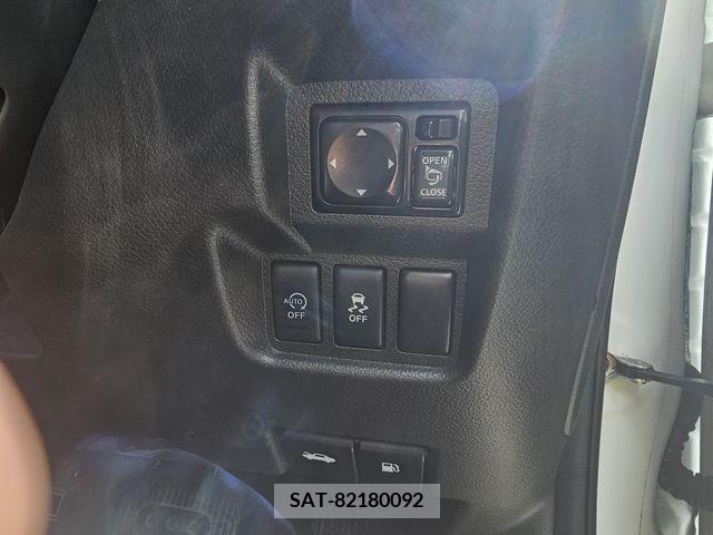 Nissan CUBE 2018-01 358411-9