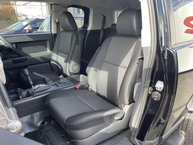 Toyota FJ CRUISER 2012-01 27507-16