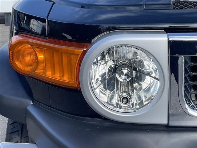 Toyota FJ CRUISER 2012-01 27507-9