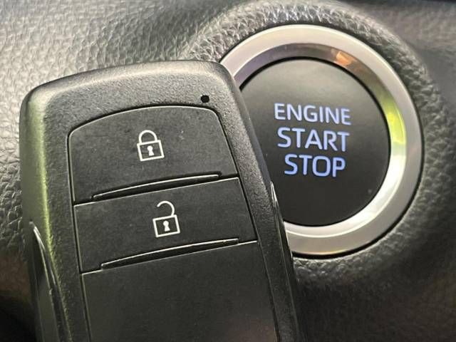 Toyota YARIS 2022-10 194517-6