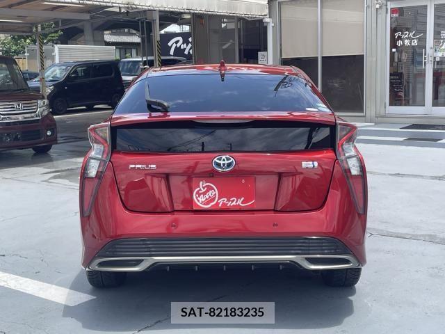 Toyota PRIUS 2016-05 347386-10