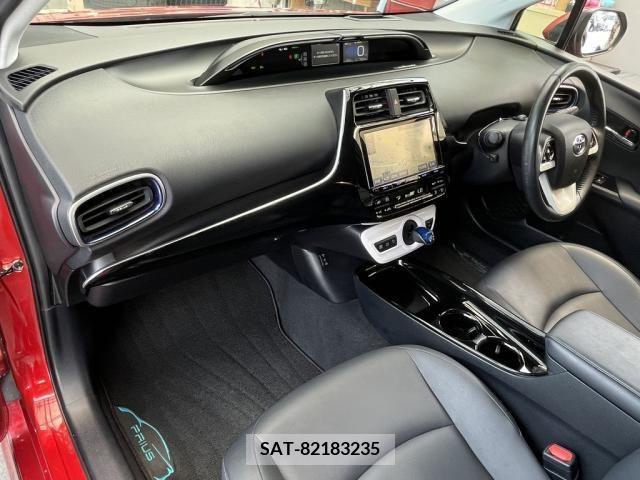 Toyota PRIUS 2016-05 347386-20