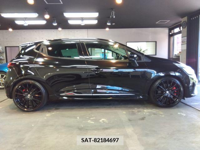 Renault LUTECIA 2019-06 283120-3