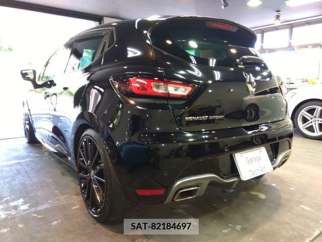 Renault LUTECIA 2019-06 283120-6