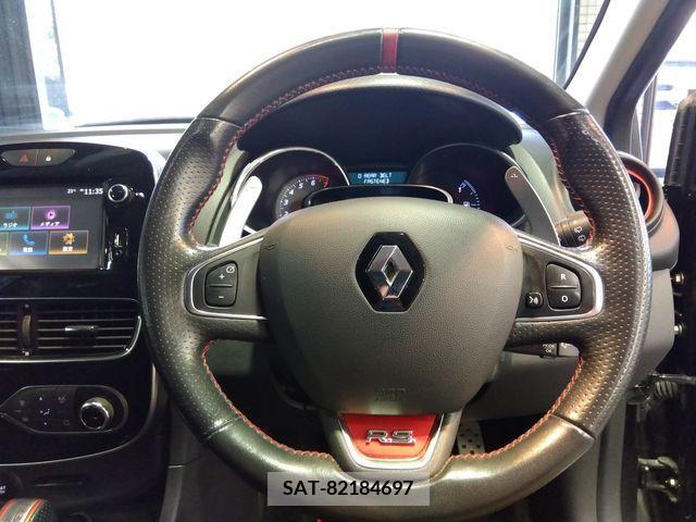 Renault LUTECIA 2019-06 283120-12