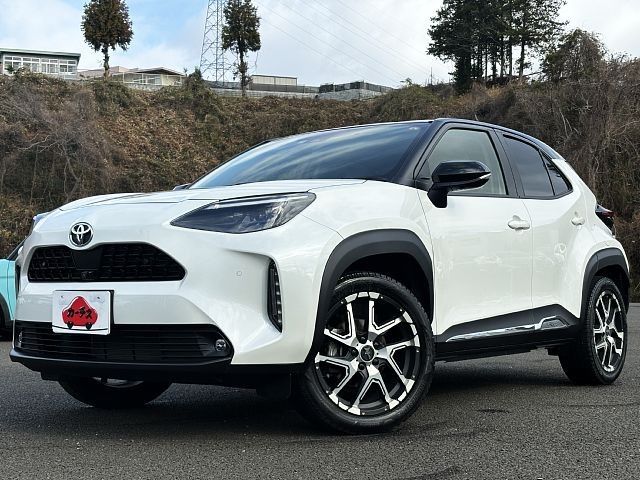 Toyota YARIS CROSS 2021-04 182828-0