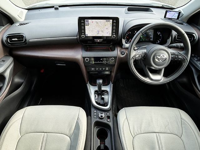 Toyota YARIS CROSS 2021-04 182828-1