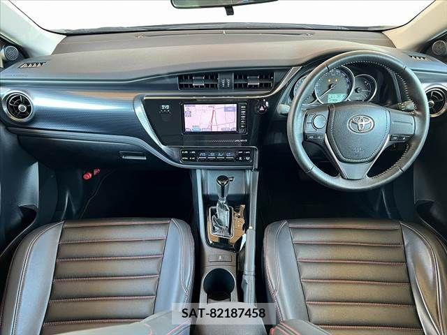 Toyota AURIS 2017-04 356697-1