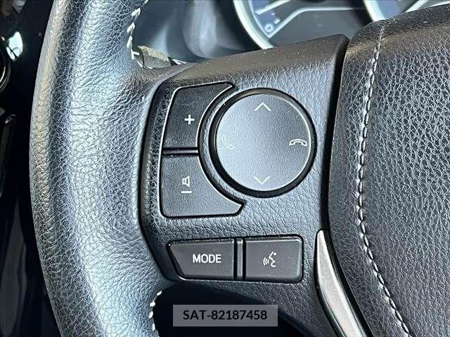 Toyota AURIS 2017-04 356697-22