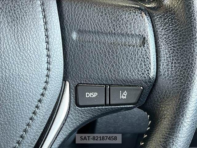 Toyota AURIS 2017-04 356697-23