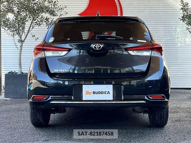 Toyota AURIS 2017-04 356697-13