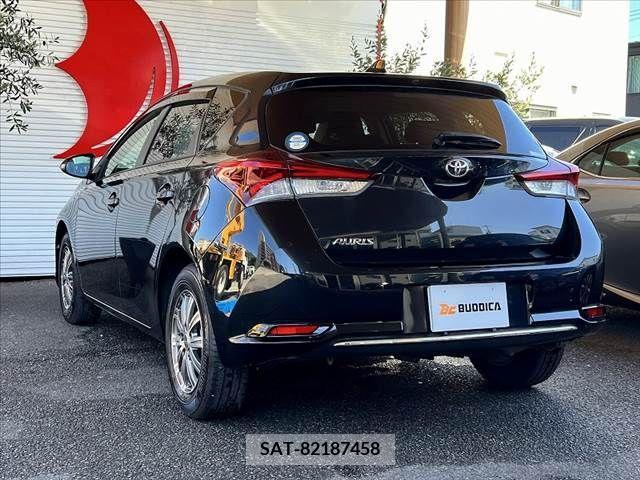 Toyota AURIS 2017-04 356697-12