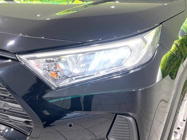 Toyota RAV4 2023-05 20820-12
