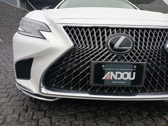 Lexus LS 2017-11 180966-5